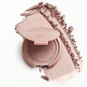 IBY Enlighten Eyeshadow in Yoga Pants
